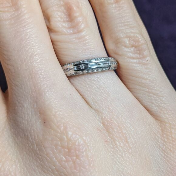 vintage platinum diamond band  - Picture 1 of 4